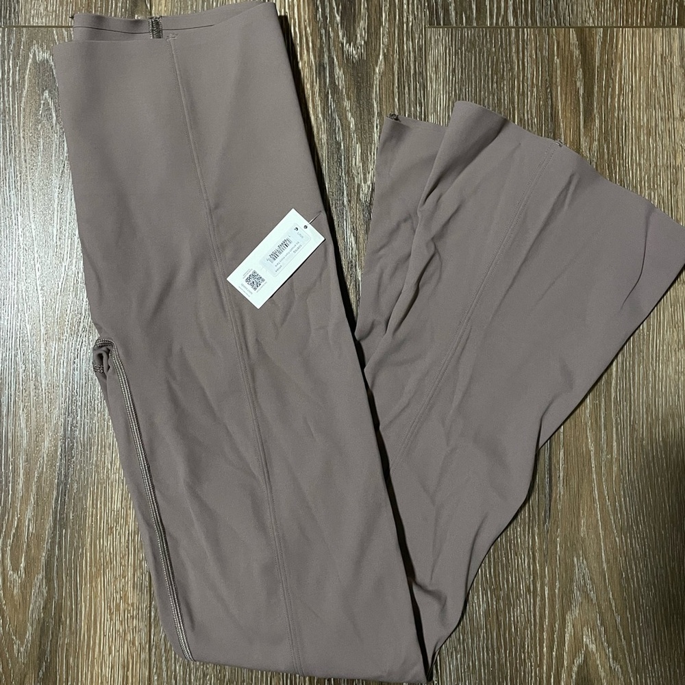 NWT SPANX Smooth Front Micro Flare Leggings in Smoke